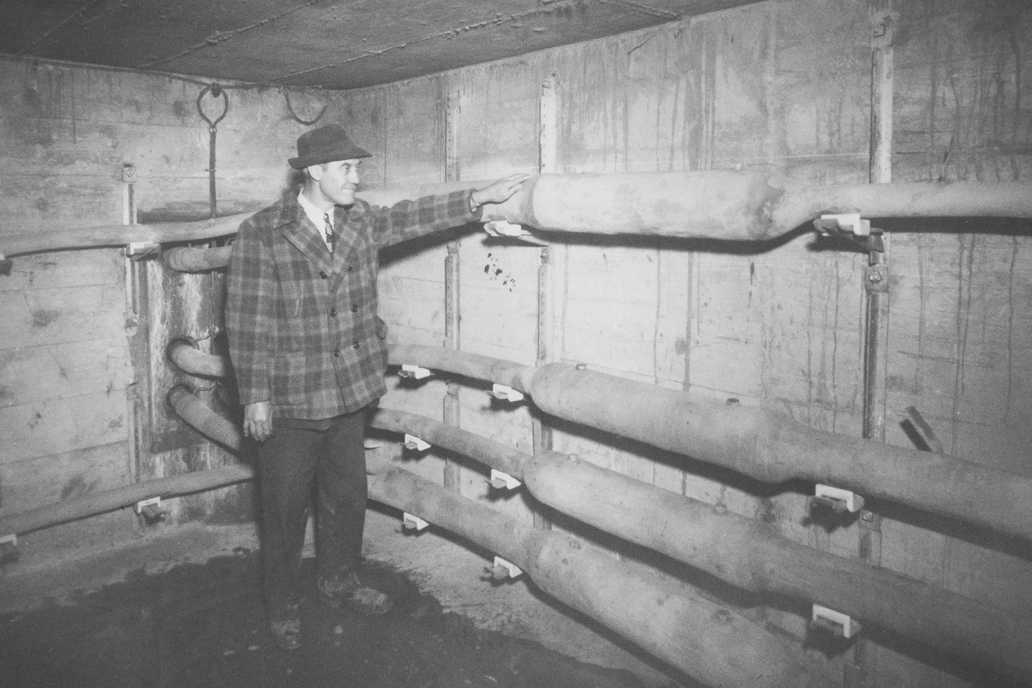 Inside electrical vault at a spliced cable that carried electricity to K-25 Building, March 5, 1945